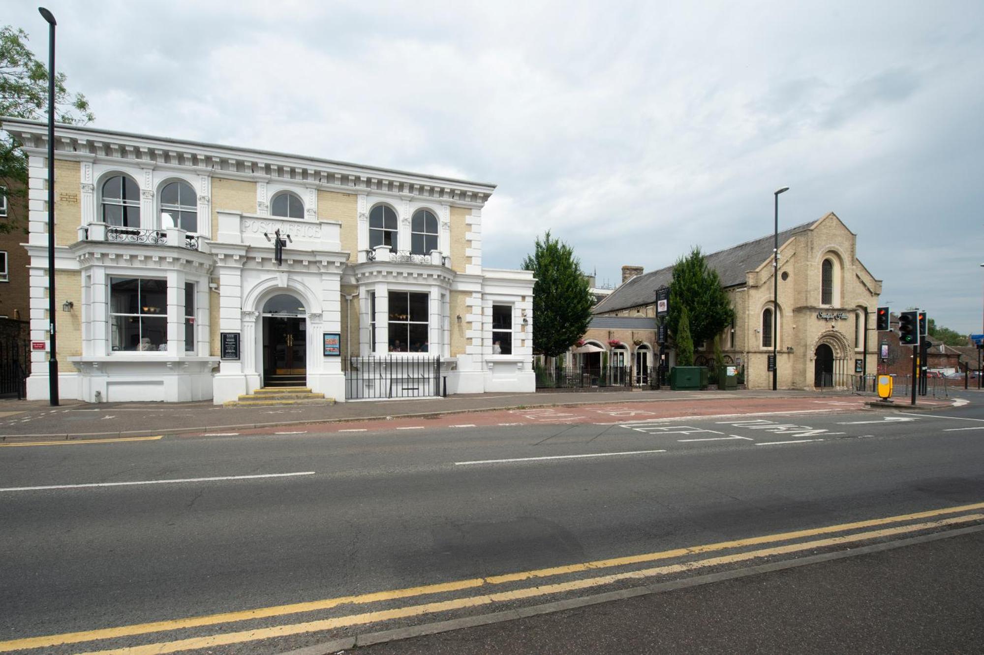 Sandford House Hotel Wetherspoon Huntingdon Exterior foto